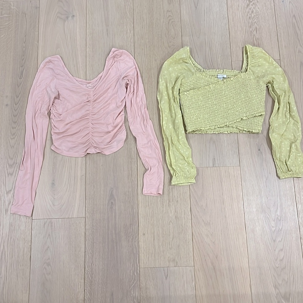 Bundle of Two American Eagle Cropped Long Sleeve Tops Size XS
